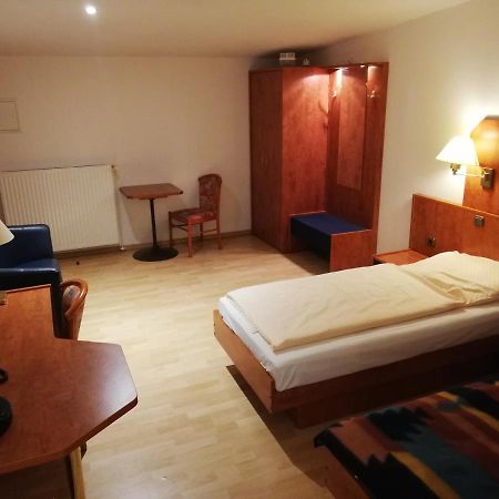 Hotel Dorfschaenke Budelsdorf Bagian luar foto