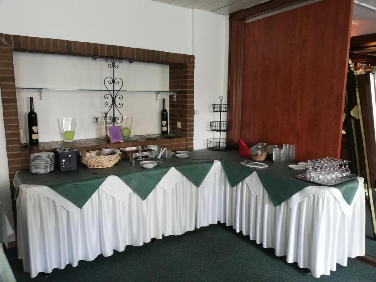 Hotel Dorfschaenke Budelsdorf Bagian luar foto