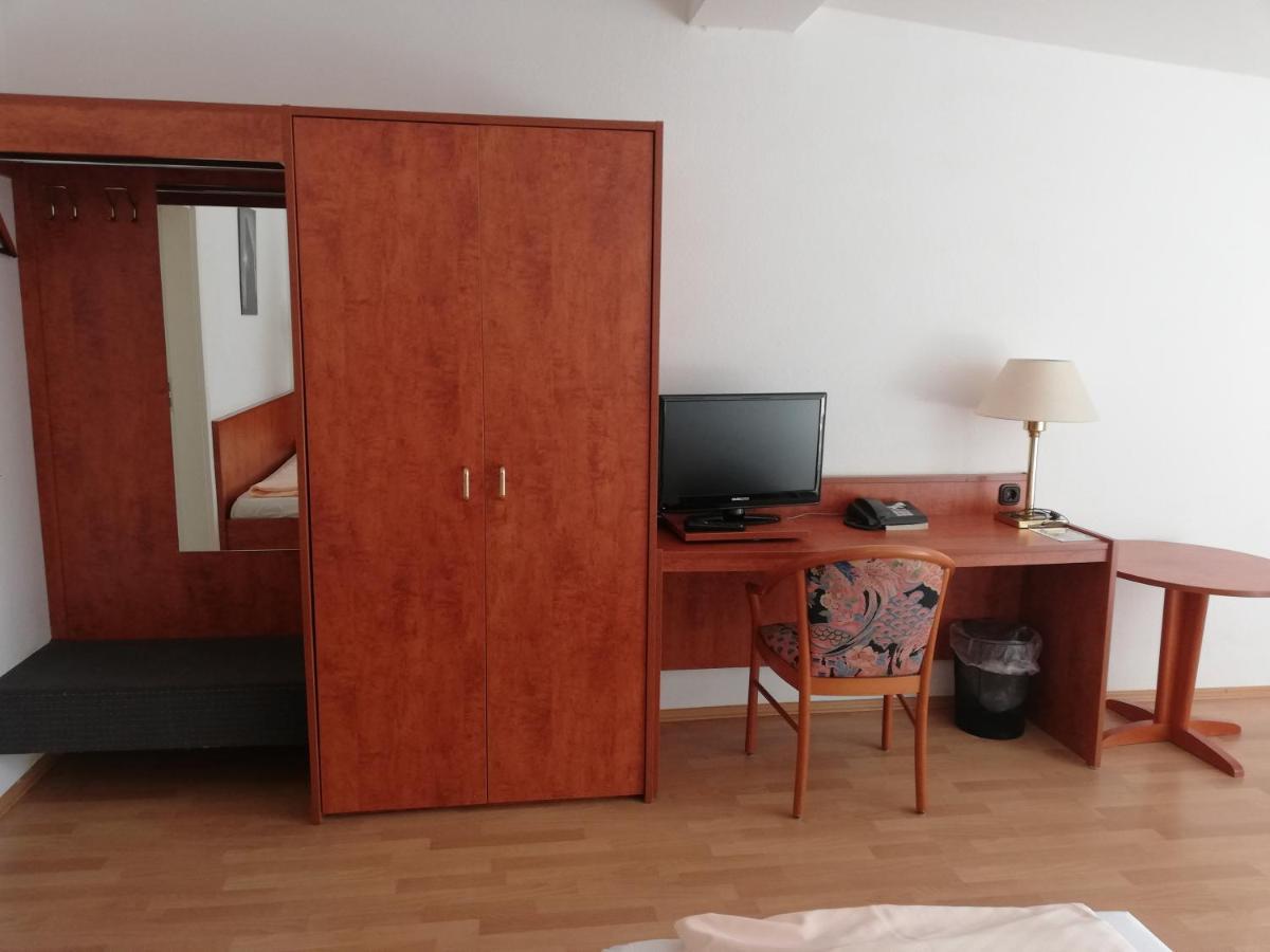 Hotel Dorfschaenke Budelsdorf Bagian luar foto