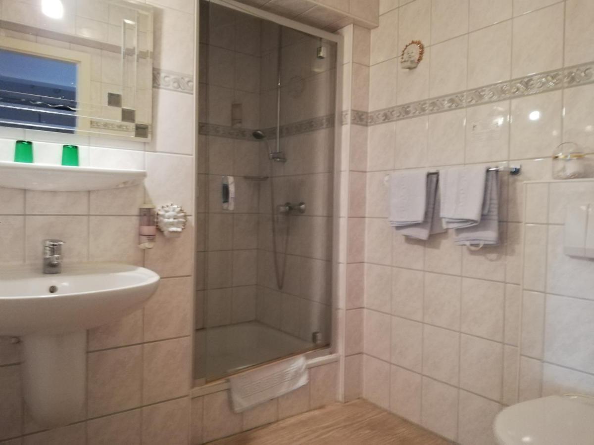 Hotel Dorfschaenke Budelsdorf Bagian luar foto